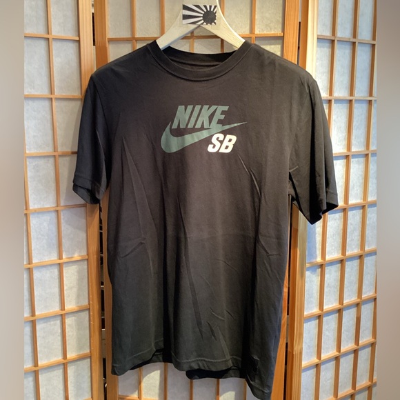 Nike SB Dri-Fit Graphic Logo Black T-Shirt Medium - Picture 1 of 5